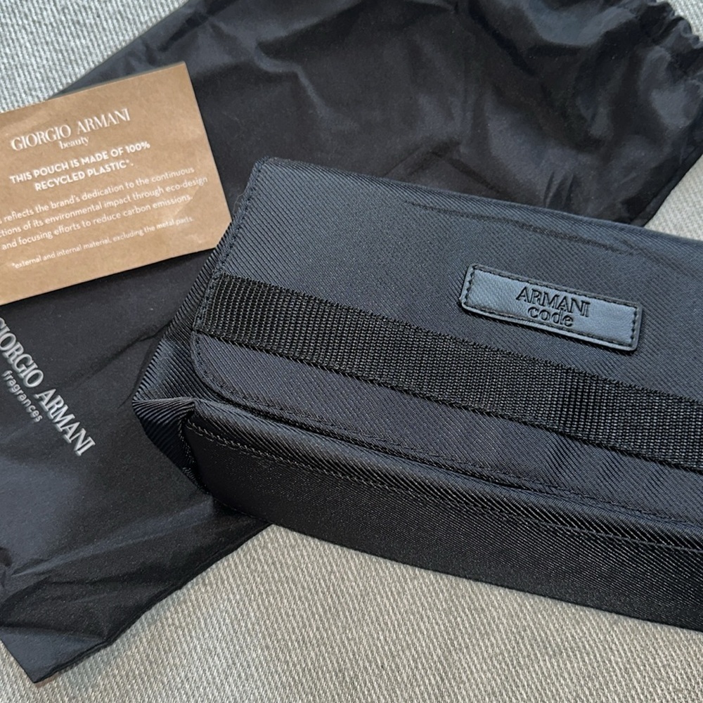 NWOT Giorgio Armani fragrances Travel Bag